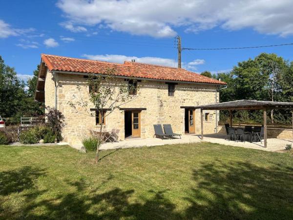 A la foto es mostra l'objecte Gîte Chez Père Thomas pour 2-3 pers situat a la ciutat de Alloué.