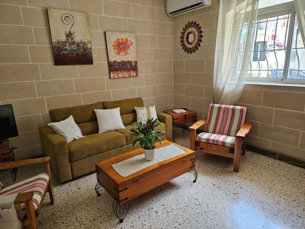 Ground Floor Apartment By The Sea - Close To Main Square - Malta