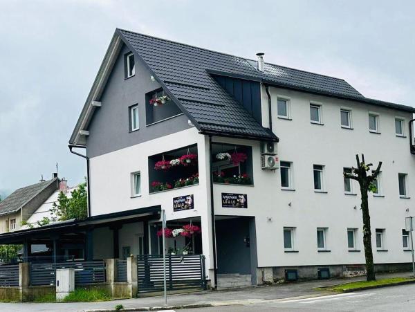 Na fotografii je vidět objekt Apartments with parking space Delnice, Gorski kotar - 21611 nacházející se ve městě Marija Trošt.