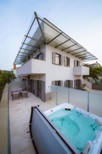 Apartment Aphrodite With Swimming Pool And Privat Jacuzzy - Portorož