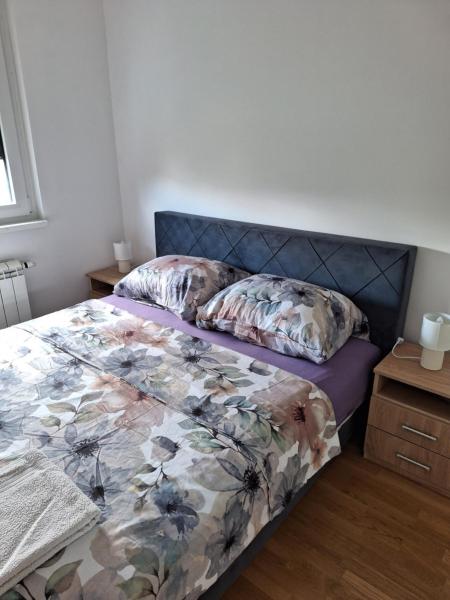 A la foto es mostra l'objecte Apartman Una banjaluka situat a la ciutat de Hiseti.