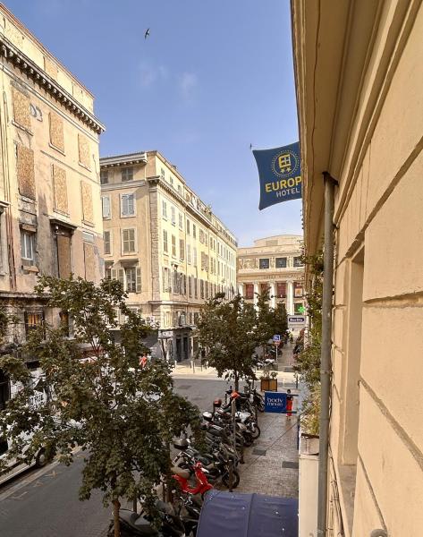 Bel appartement climatisé 2 chambres à 20m du Vieux-Port, Marsylia