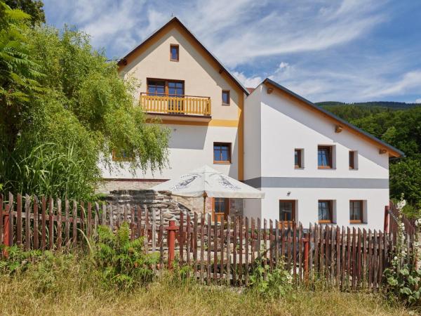 På billedet ses objektet Holiday Home Marika by Interhome beliggende i byen Černý Dŭl.