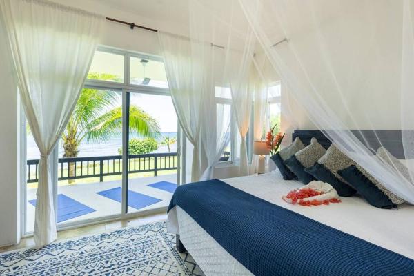 Op de foto is het object Ivy's Cove Beach Side Condo - Luxury Villa te zien, gelegen in de stad Kings Pen.