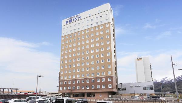 The photo shows the Toyoko Inn Joetsu myoko eki Nishi guchi located in the city of Joetsu.
