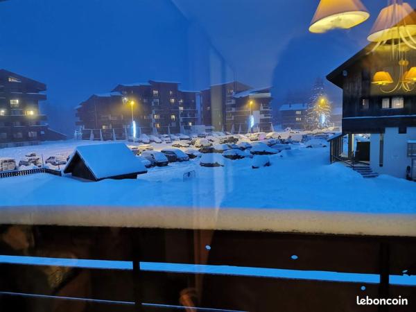 På billedet ses objektet APPARTEMENT HAUTE SAVOIE beliggende i byen Taninges.