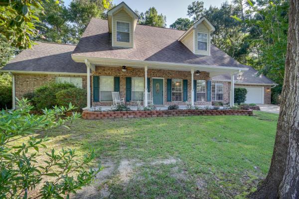 Na fotografii je vidět objekt Charming Diamondhead Home with Private Yard! nacházející se ve městě Diamondhead.