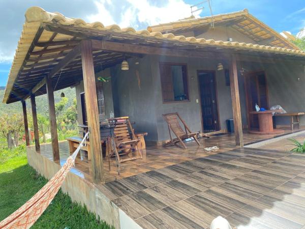 A la foto es mostra l'objecte Casa da Seriema em Lapinha da Serra situat a la ciutat de Riacho Fundo.