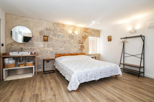 Op de foto is het object Sweet rooms LuRi te zien, gelegen in de stad Split.
