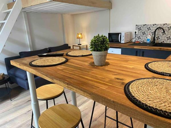 På billedet ses objektet Charmant Studio beliggende i byen Vierzon.