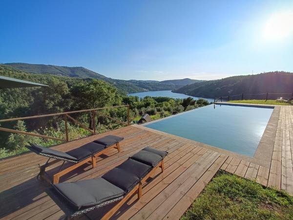 A la foto es mostra l'objecte Casas de Gondarem by the Douro Valley situat a la ciutat de Raiva.