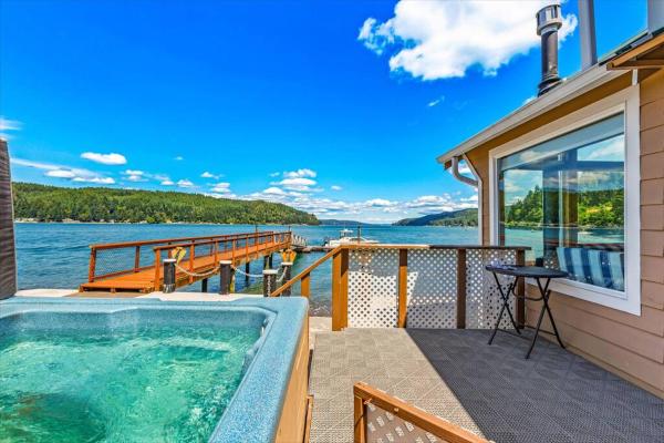 Na fotografii je vidět objekt Utopia Cove nacházející se ve městě Union.