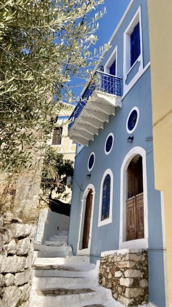 På billedet ses objektet Chroma Kastellorizo beliggende i byen Megisti.