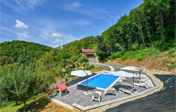 Na foto é possível ver o objeto Cozy Home In Martinkovec With Wifi localizado na cidade de Vrtlinovec.