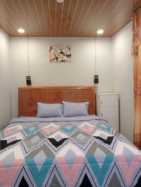 A la foto es mostra l'objecte Vulkaan Homestay situat a la ciutat de Berastagi.