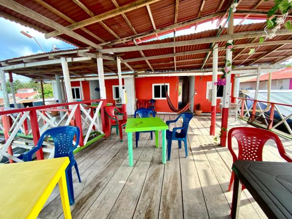 Auf dem Foto ist das Objekt Hostal Paraiso in der Stadt Isla Mucura zu sehen.