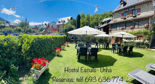 A la foto es mostra l'objecte Hostal Escuils situat a la ciutat de Unha.