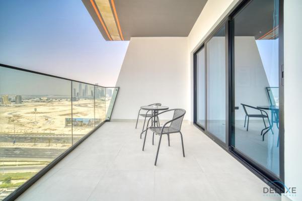 Kuva 3: Pristine 1BR at Binghatti Creek Al Jadaf by Deluxe Holiday Homes