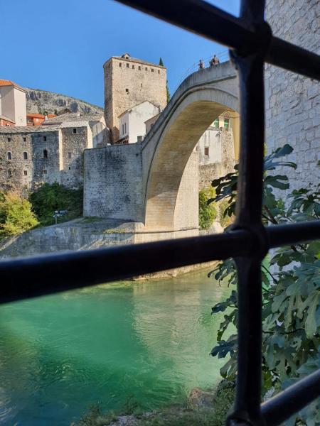 A la foto es mostra l'objecte Old Mill national monument apartment situat a la ciutat de Mostar.