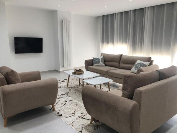 照片显示了位于Reghaïa市的Bel Appartement de standing物件。