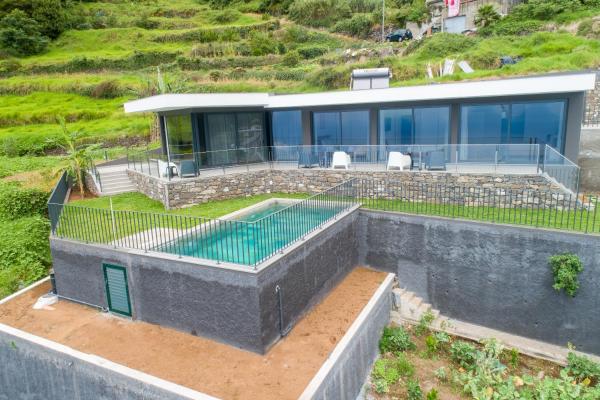 Nella foto è visibile l'oggetto Villa Rocha in Arco da Calheta situato nella città di Arco da Calheta.