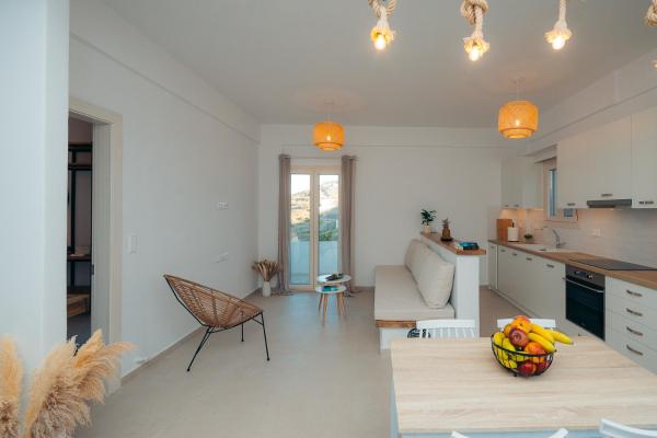 A la foto es mostra l'objecte Loukoum House situat a la ciutat de Kastron.