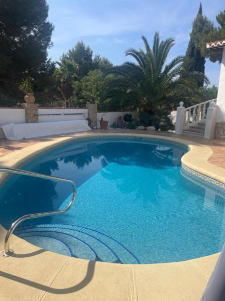 A la foto es mostra l'objecte Jolie petite villa situat a la ciutat de Calp.
