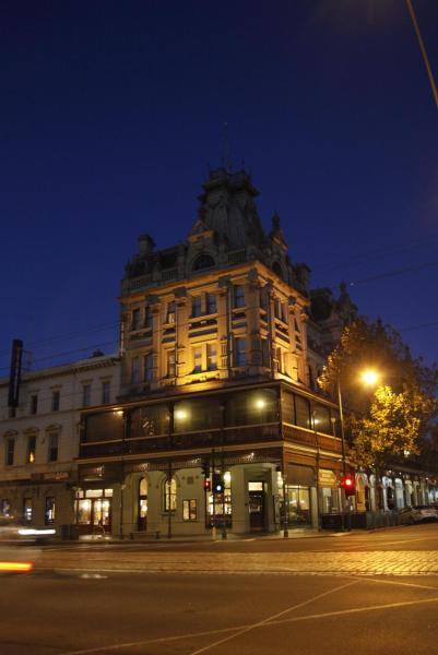 A la foto es mostra l'objecte The Hotel Shamrock situat a la ciutat de Bendigo.