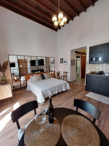 A la foto es mostra l'objecte Apartamentos La Florida situat a la ciutat de Arrecife.
