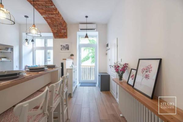 Na fotografii je vidět objekt N-apartament Wadowice nacházející se ve městě Tomice.
