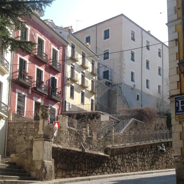 A la foto es mostra l'objecte Alojamientos Turísticos Casco Antiguo situat a la ciutat de Cuenca.