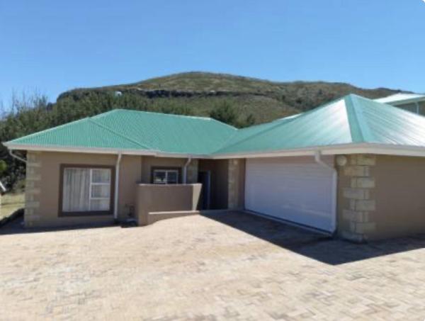 6 Sleeper Villa Clarens Golf Estate - Clarens