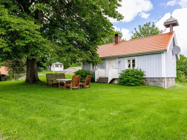 Na zdjęciu widoczny jest obiekt Holiday Home Hökagården by Interhome położony w mieście Broaryd.