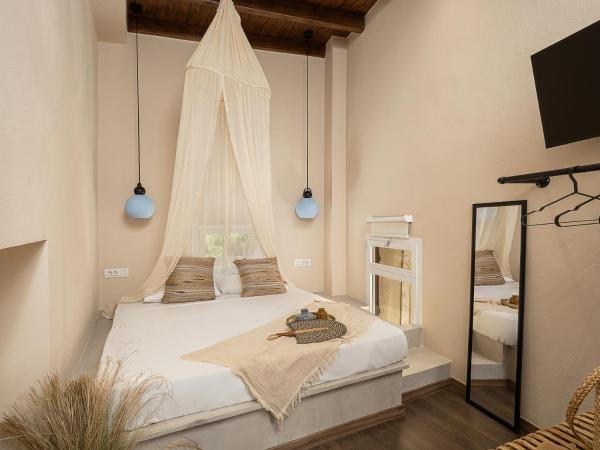 Artemide City Places _leon Tiny Suite - Chania