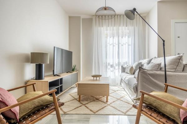 Amplísimo apartamento de diseño nuevo en el corazón de Triana, Parking included, Séville