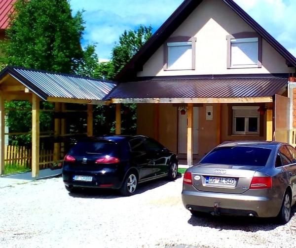 A la foto es mostra l'objecte Apartmani Popovic Lux situat a la ciutat de Žabljak.