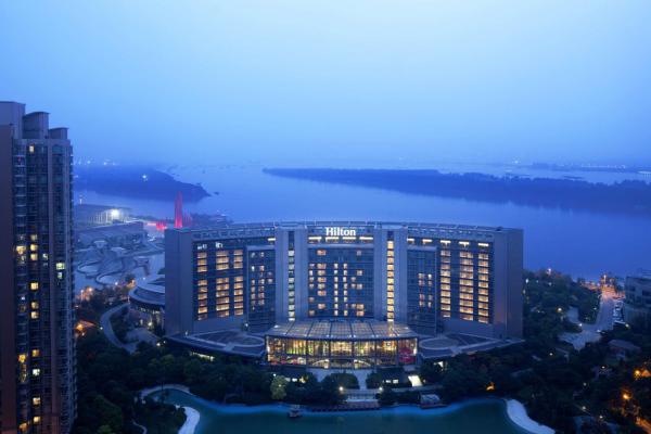 Auf dem Foto ist das Objekt Hilton Nanjing Riverside in der Stadt Matou zu sehen.