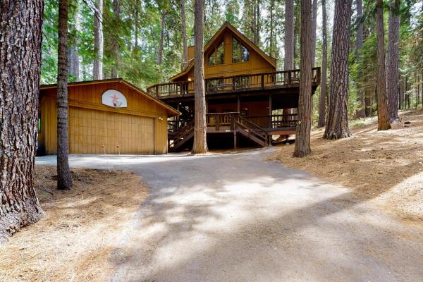 Στη φωτογραφία φαίνεται το αντικείμενο Cresta Cabin που βρίσκεται στην πόλη Arnold.