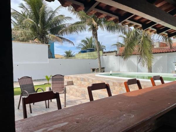 A la foto es mostra l'objecte Cantinho da felicidade situat a la ciutat de Arraial do Cabo.