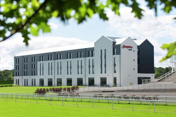 Hampton By Hilton Hamilton Park photo 3