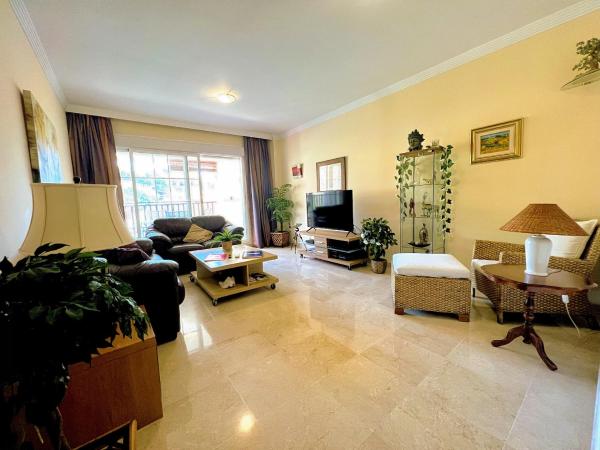 Beautiful Apartment With Pools, Playground And Paddle Tennis - Family Friendly And Near Vithas Hospital - Free Parking In Garage - ベナルマデナ
