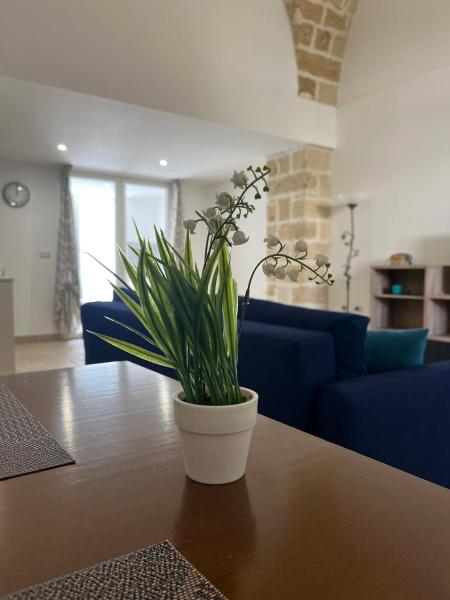 A la foto es mostra l'objecte Casa Vittoria situat a la ciutat de Squinzano.
