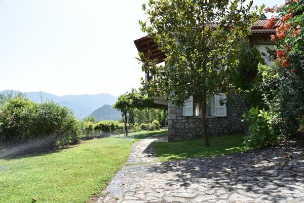A la foto es mostra l'objecte Holiday Cottage situat a la ciutat de Marioláta.