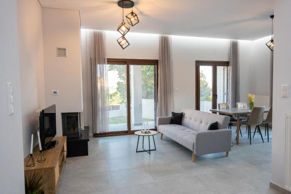 A la foto es mostra l'objecte Orion Residence Ι situat a la ciutat de Volos.