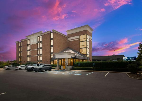 На фото показан объект Best Western Hampton Coliseum Inn, расположенный в городе Хамптон.