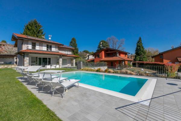 Na zdjęciu widoczny jest obiekt Villa Il Gelsomino Bellavista - Happy Rentals położony w mieście Besozzo.