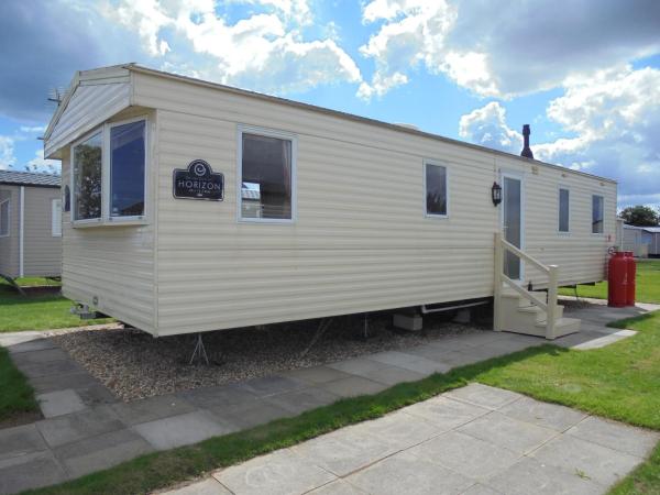 Kingfisher : Horizon Ii:- 8 Berth, Close To Site Entrance - Ingoldmells