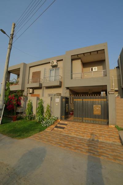 A la foto es mostra l'objecte Grey Orchard Homestay - A Family Place situat a la ciutat de Lahore.