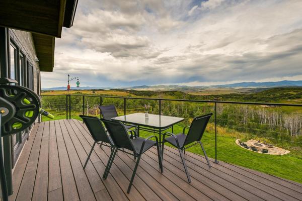 Nella foto è visibile l'oggetto Steamboat Springs Apt with Views, 15 Mi to Skiing! situato nella città di Yampa.