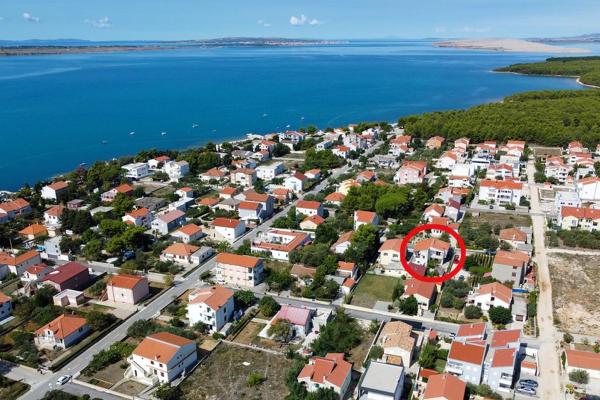 A la foto es mostra l'objecte Apartments with a parking space Vrsi - Mulo, Zadar - 6547 situat a la ciutat de Vrsi.